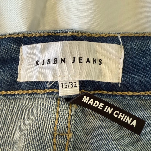 RISEN Women's Blue Jeans - Picture 7 of 9